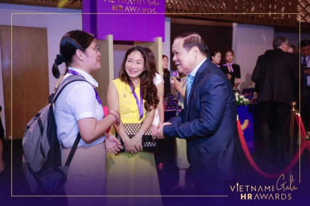 Vietnam HR Awards Gala 2022 AWAKENING JOY